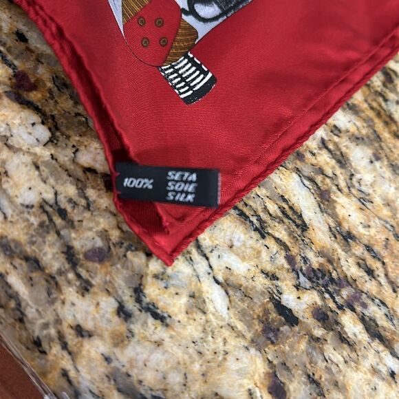 Made In Italy 100% Silk Lightweight Golf Print Square Scarf - Picture 3 of 6